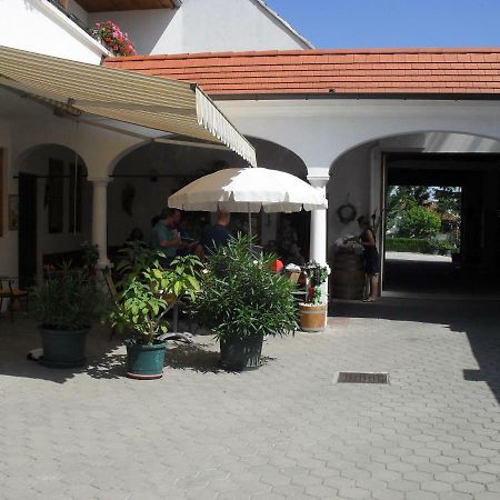 Hotel Andreashof Moerbisch Mörbisch am See Esterno foto